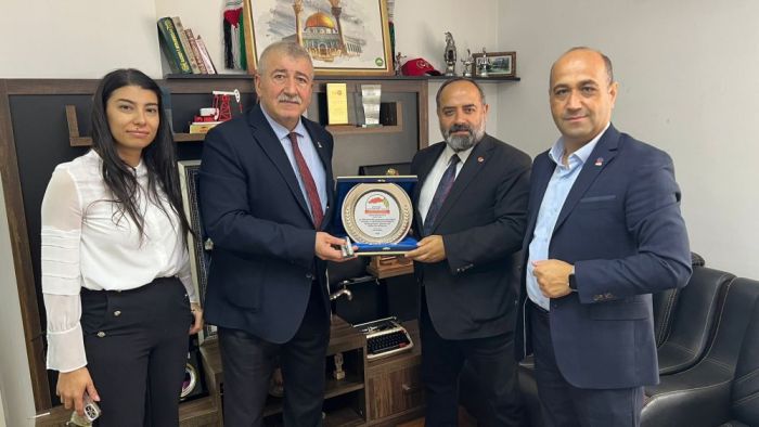 Güneydoğu Anadolu Gazeteciler Federasyonu'ndan Murat Atay'a onur ödülü